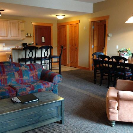 Lizard Creek Lodge Fernie Exterior photo