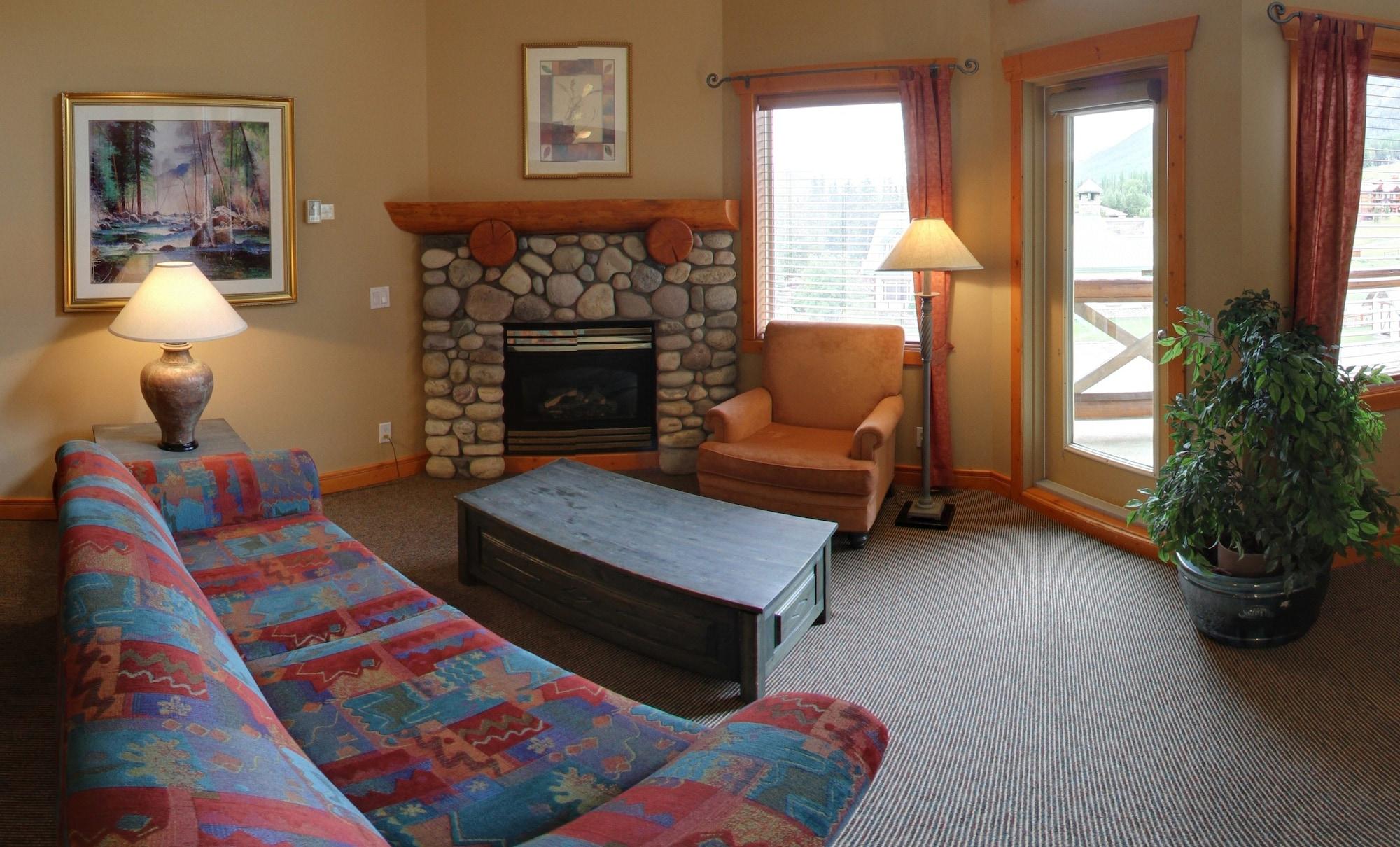 Lizard Creek Lodge Fernie Exterior photo