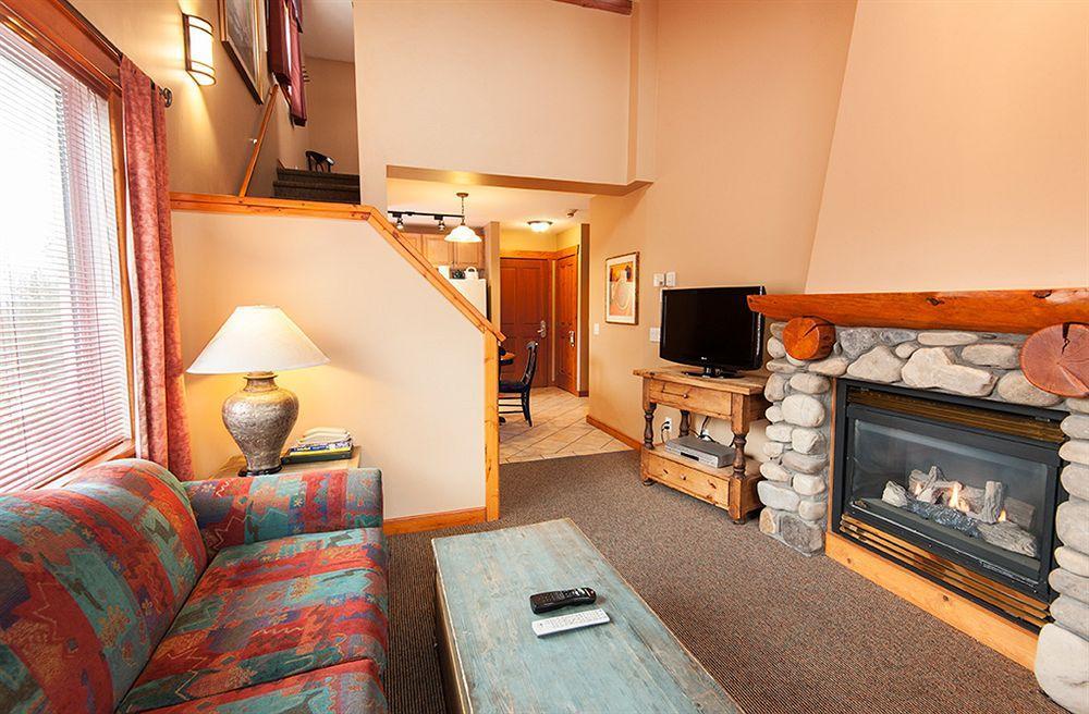 Lizard Creek Lodge Fernie Exterior photo