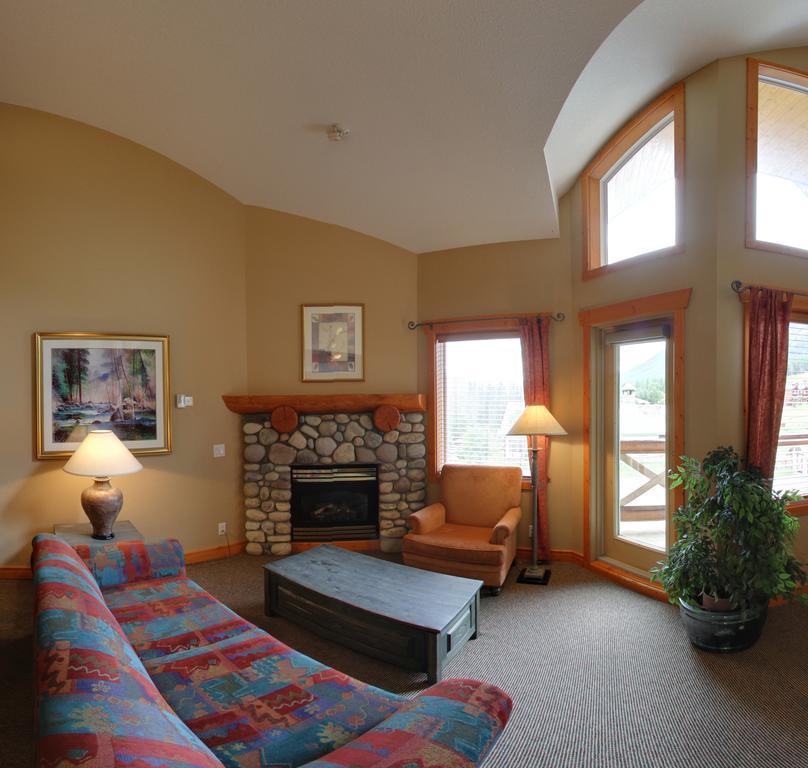Lizard Creek Lodge Fernie Exterior photo