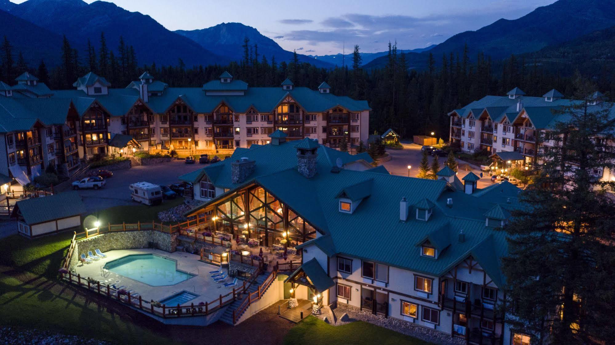 Lizard Creek Lodge Fernie Exterior photo